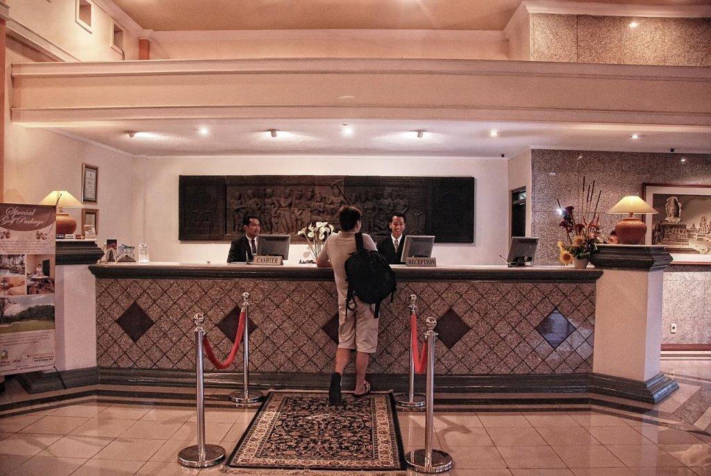 Puri Asri Hotel & Resort Magelang Exterior photo