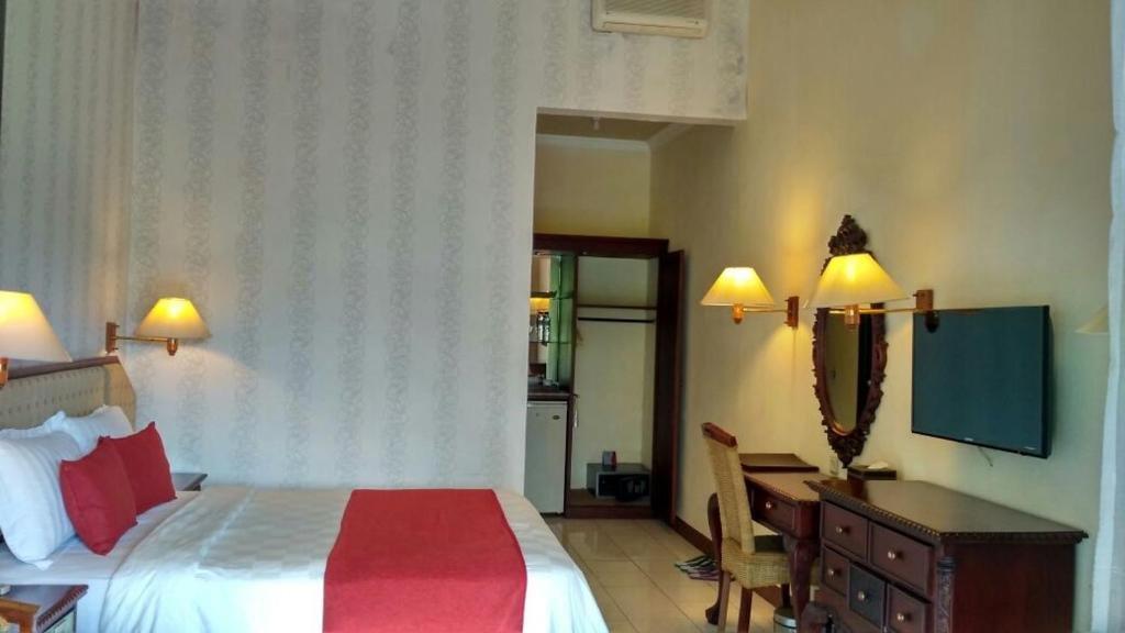 Puri Asri Hotel & Resort Magelang Exterior photo