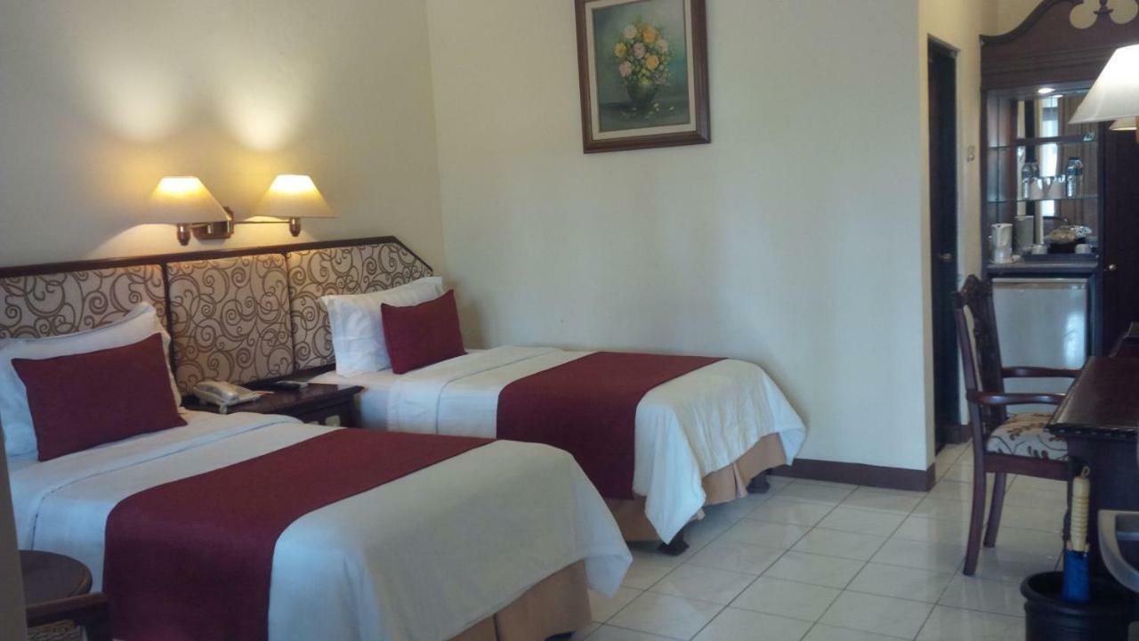 Puri Asri Hotel & Resort Magelang Exterior photo